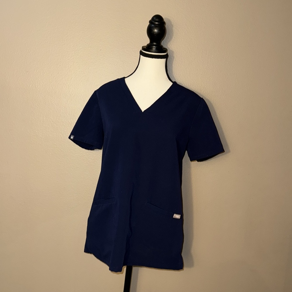 Figs Scrub Top